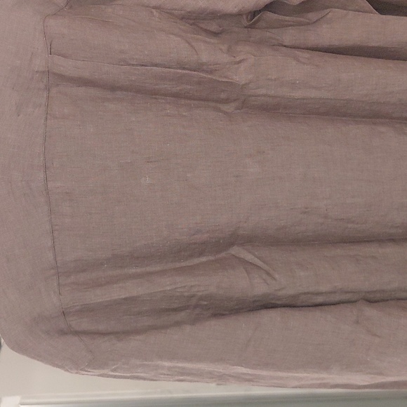 Charles Tyrwhitt Linen Shirt . Color Is Mocha . Size  Large - Picture 3 of 5